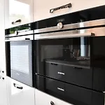 Levante In - Gartenwohnung Mit Kamin, Sauna, Terrasse Villa *