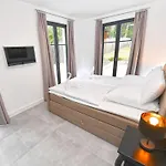 Villa Levante In - Gartenwohnung Mit Kamin, Sauna, Terrasse *