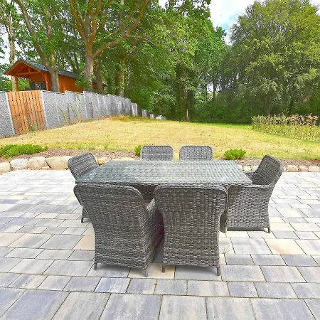 Villa Levante In - Gartenwohnung Mit Kamin, Sauna, Terrasse