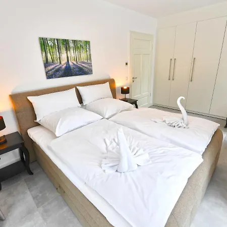 Levante In - Gartenwohnung Mit Kamin, Sauna, Terrasse Binz