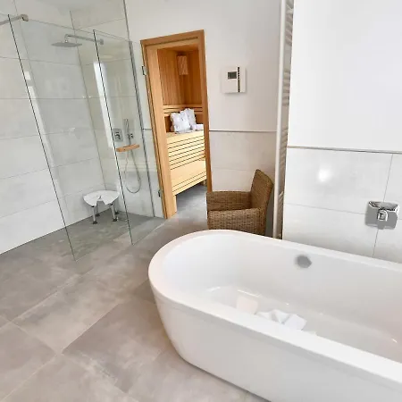 Levante In - Gartenwohnung Mit Kamin, Sauna, Terrasse Binz