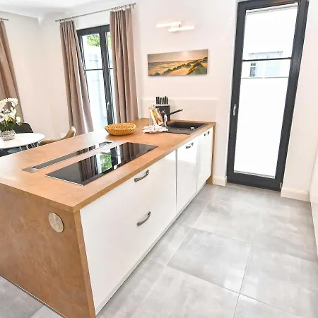 Levante In - Gartenwohnung Mit Kamin, Sauna, Terrasse Binz