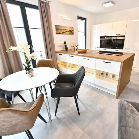 Levante In - Gartenwohnung Mit Kamin, Sauna, Terrasse *