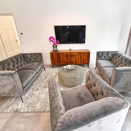 Levante In - Gartenwohnung Mit Kamin, Sauna, Terrasse * Binz