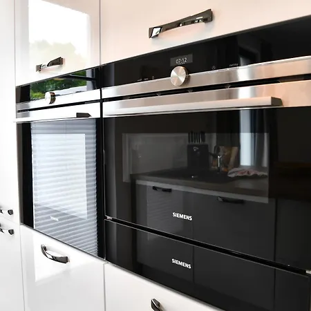 Levante In - Gartenwohnung Mit Kamin, Sauna, Terrasse Villa *
