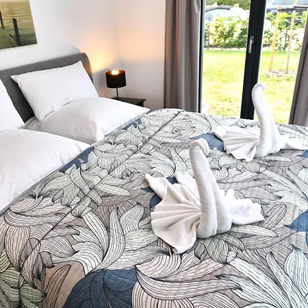 Villa Levante In - Gartenwohnung Mit Kamin, Sauna, Terrasse Binz