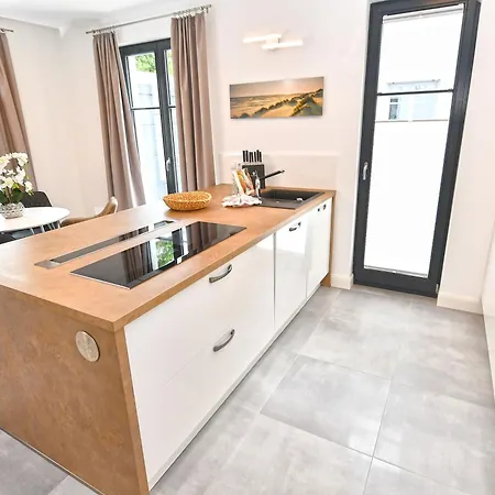 Levante In - Gartenwohnung Mit Kamin, Sauna, Terrasse 宾茨