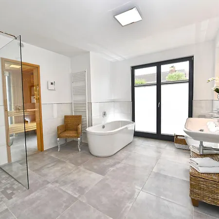 Villa Levante In - Gartenwohnung Mit Kamin, Sauna, Terrasse Binz