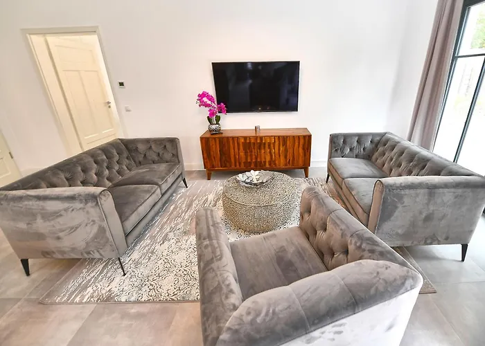 Levante In - Gartenwohnung Mit Kamin, Sauna, Terrasse * Binz